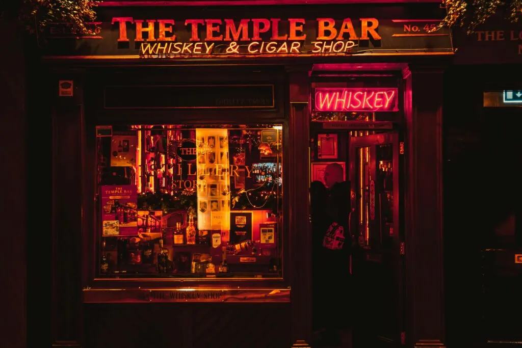 Imagem do Temple Bar, Irlanda, a noite